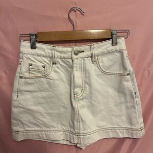 Women's White Denim Jean Shorts with Contrast Stitching